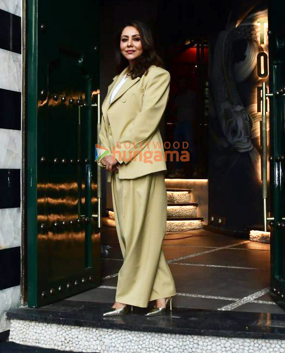 Photos: Gauri Khan snapped at the unveiling of her restaurant Torii Photos: Gauri Khan snapped at the unveiling of her restaurant Torii