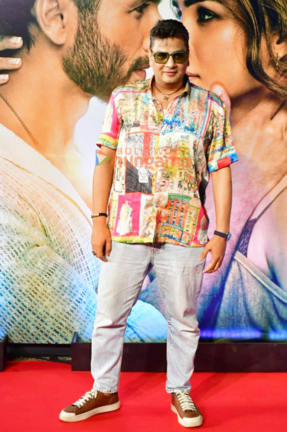 photos janhvi kapoor shahid kapoor kriti sanon and others grace the premiere of teri baaton mein aisa uljha jiya 0093 6