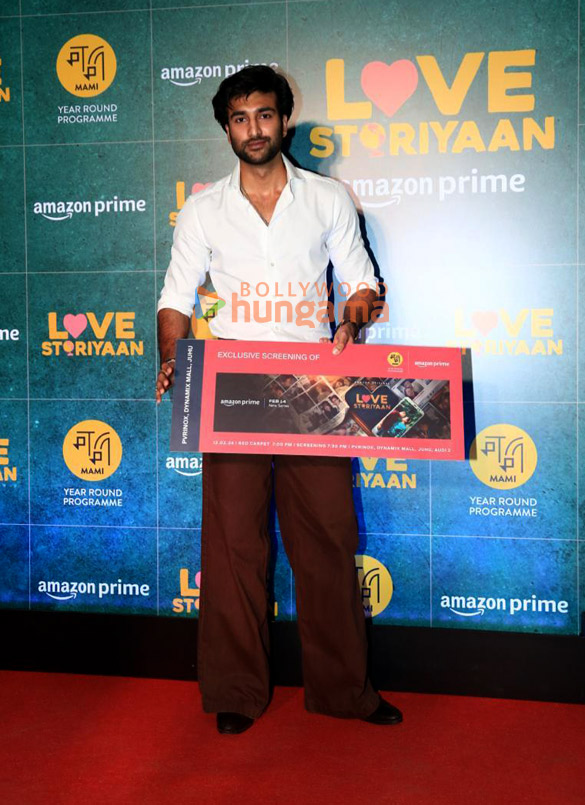 photos karan johar siddhant chaturvedi riya sen and many more snapped at love storiyaan special screening 4