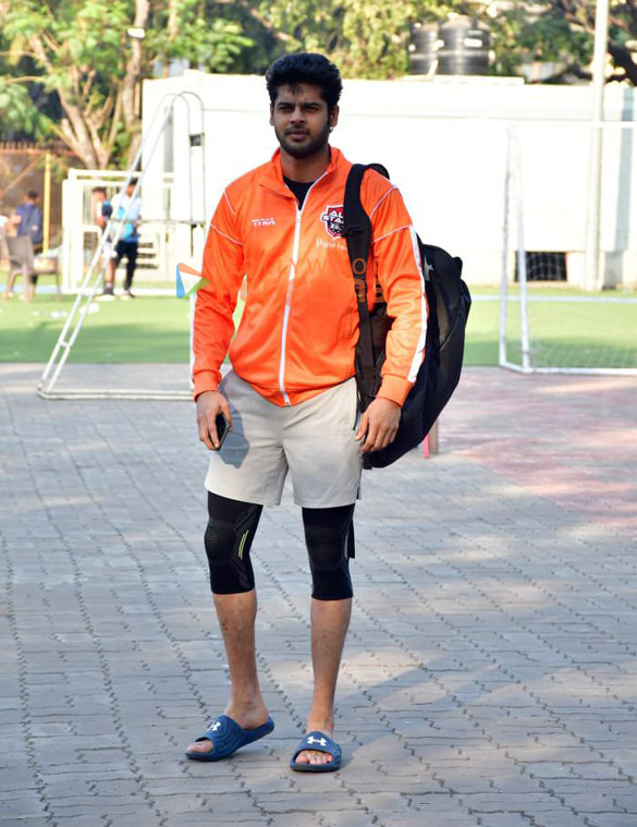 photos kartik aaryan abhimanyu dassani and aparshakti khurana snapped at all star fc football match in juhu 2