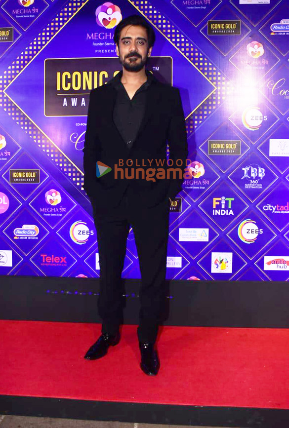 photos kartik aaryan sanya malhotra and others grace the iconic gold awards 2024 2