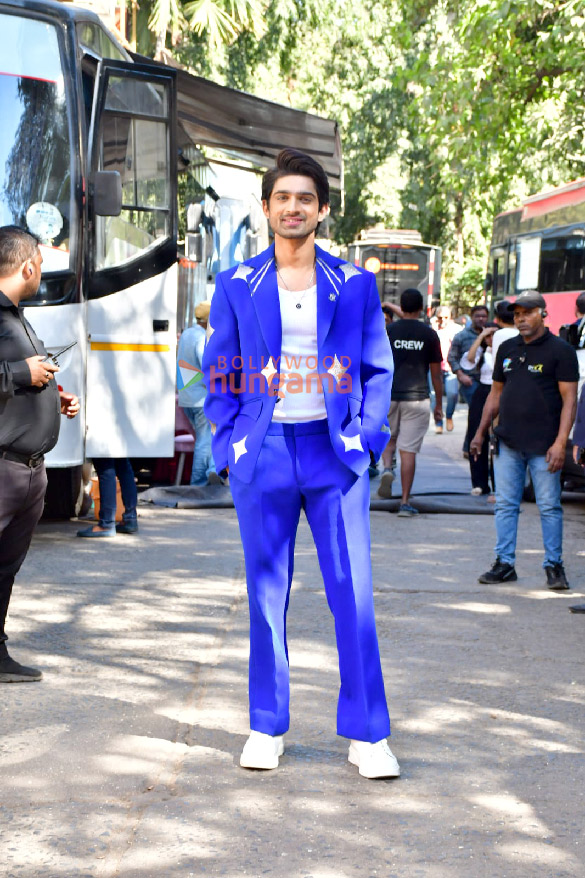 photos madhuri dixit suniel shetty and abhishek kumar snapped on the sets of dance deewane 3