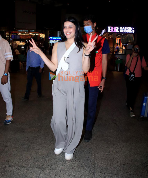 Photos: Mannara and Archana Gautam snapped at the airport | Parties & Events