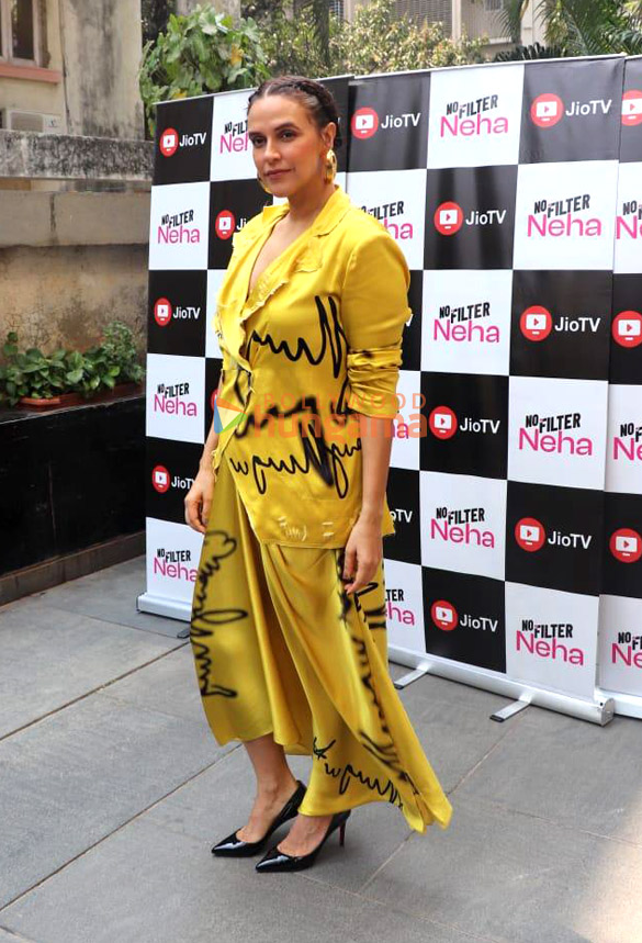 photos neha dhupia and kartik aaryan snapped at the recording of the new season of no filter neha season 6 5
