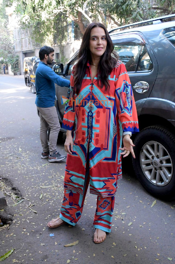 Photos: Neha Dhupia snapped in Andheri Photos: Neha Dhupia snapped in Andheri