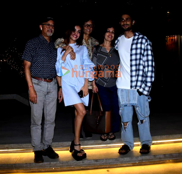 photos prateik babbar and priya banerjee snapped at bkc 1