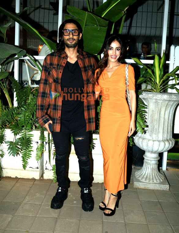 photos prateik babbar and priya banerjee snapped in bandra 3