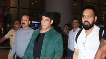 Photos: Salman Khan, Baba Siddique and Gurmeet Singh Jolly snapped at the airport