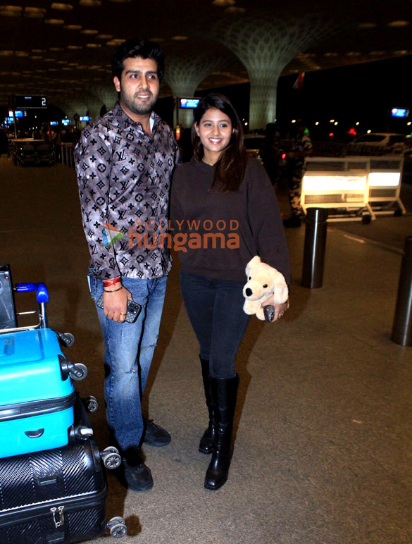 photos shah rukh khan and anjali arora snapped at the airport 1