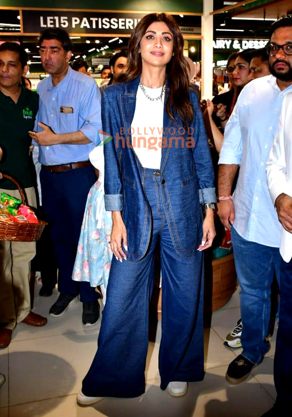 photos shilpa shetty snapped at a store launch 5