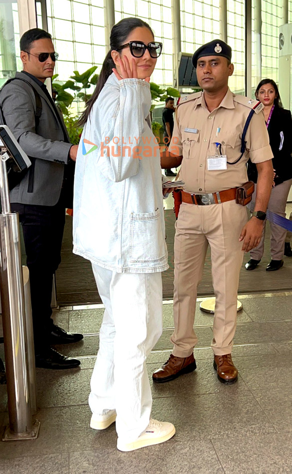 photos sidharth malhotra katrina kaif and urvashi rautela snapped at the airport 3