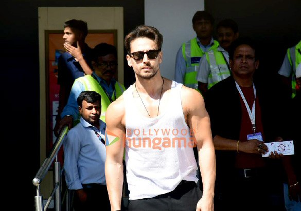 photos tiger shroff snapped at kalina airport 1