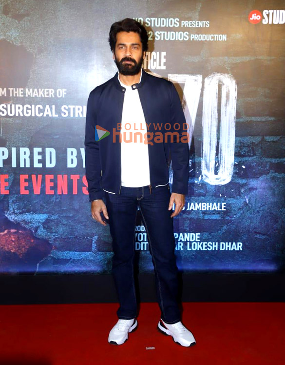 photos yami gautam dhar aditya dhar mrunal thakur and others snapped at the special screening of article 370 10
