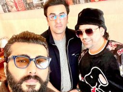 Ranbir Kapoor, Arjun Kapoor catch up with singer Shadab Faridi at airport, see pics