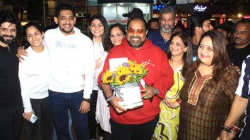 Shankar Mahadevan receives a grand welcome by family & friends as he returns with his Grammy