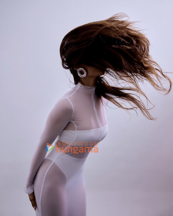 sonam bajwa 2 3