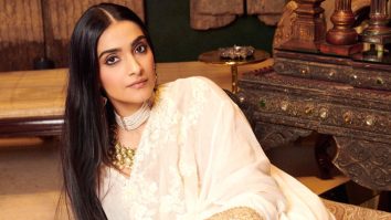 Sonam Kapoor’s trick to enhance lashes is a must try!