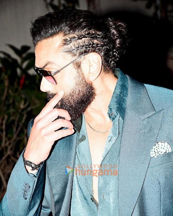 bobby deol 6 5