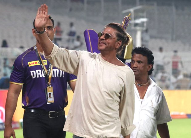 IPL 2024 Shah Rukh Khan greets Eden Gardens’ crowd as Kolkata Knight Riders win against Sun Risers Hyderabad, watch 