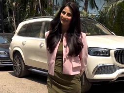 Palak Tiwari strikes a pose for paps in her olive green outfit