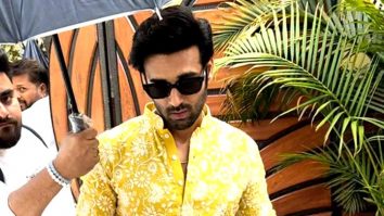 Paps congratulate Pulkit Samrat as he gets clicked in a yellow kurta