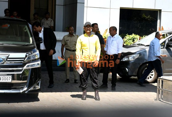 photos amitabh bachchan abhishek bachchan aishwarya rai bachchan and others snapped at kalina airport 1 8