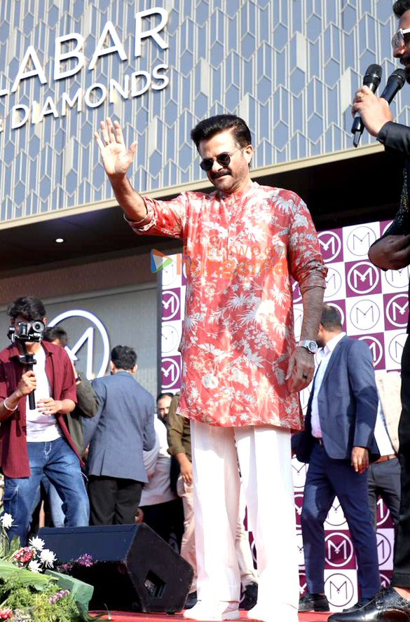 Photos: Anil Kapoor snapped at Malabar Gold & Diamonds store launch in Jaipur Photos: Anil Kapoor snapped at Malabar Gold & Diamonds store launch in Jaipur