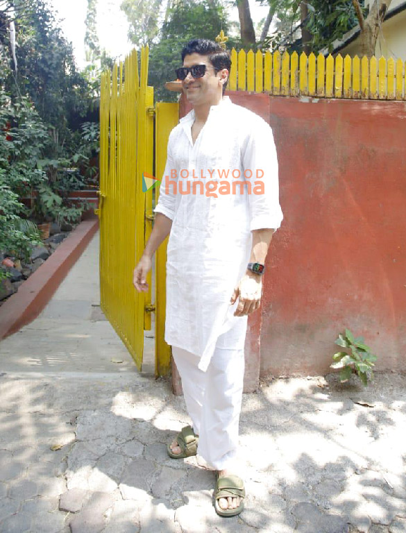 photos celebs grace shabana azmis holi 2024 bash 5
