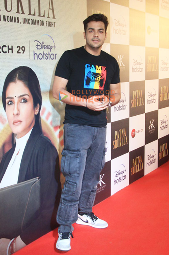 photos celebs grace the premiere of patna shukla 5