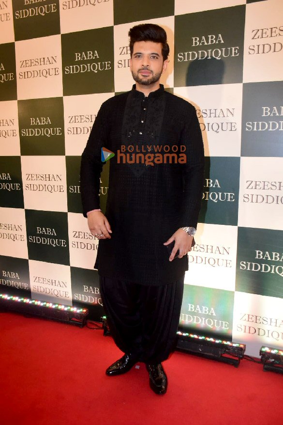 photos celebs snapped at baba siddiques iftar party 5