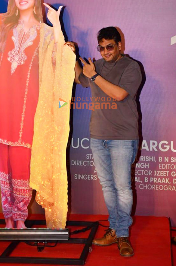 photos grand premiere of power couple sargun mehta and ravi dubeys upcoming jatt nuu chudail takri held in mumbai 907 3