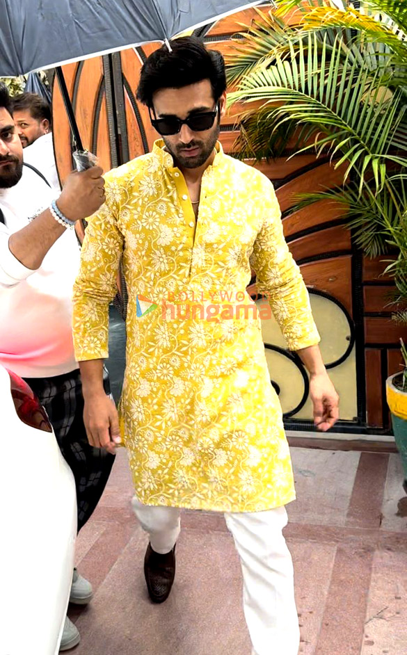 photos groom to be pulkit samrat leaves for his wedding with kriti kharbanda 1