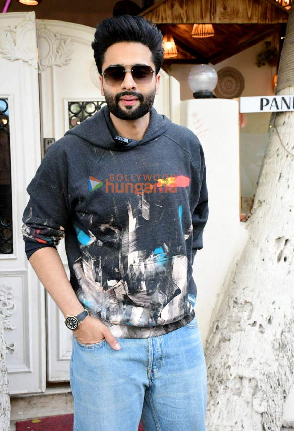 Photos: Jackky Bhagnani snapped in Bandra