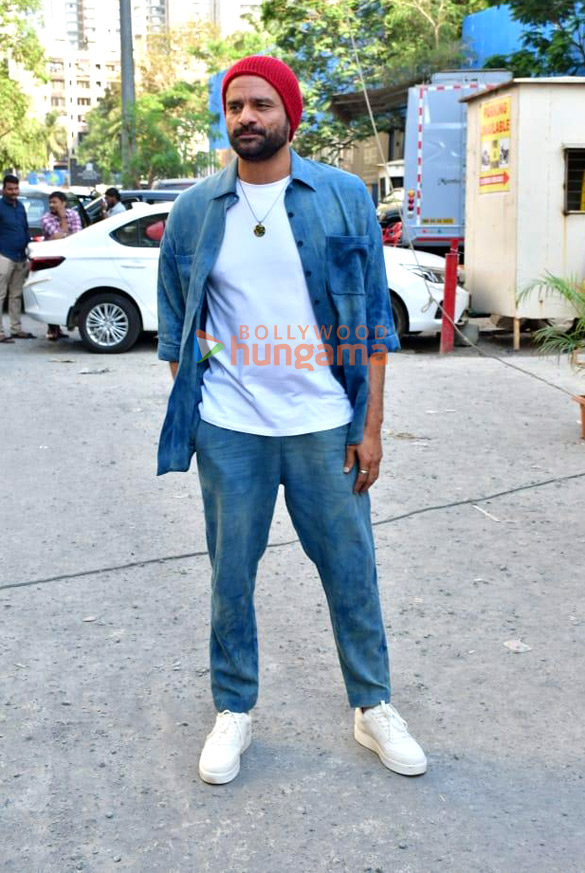 photos jaideep ahlawat and shriya pilgaonkar snapped in andheri 1
