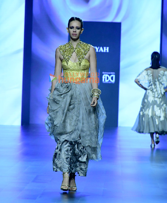 photos kalki koechlin turns showstopper for lakme fashion week 2024 3