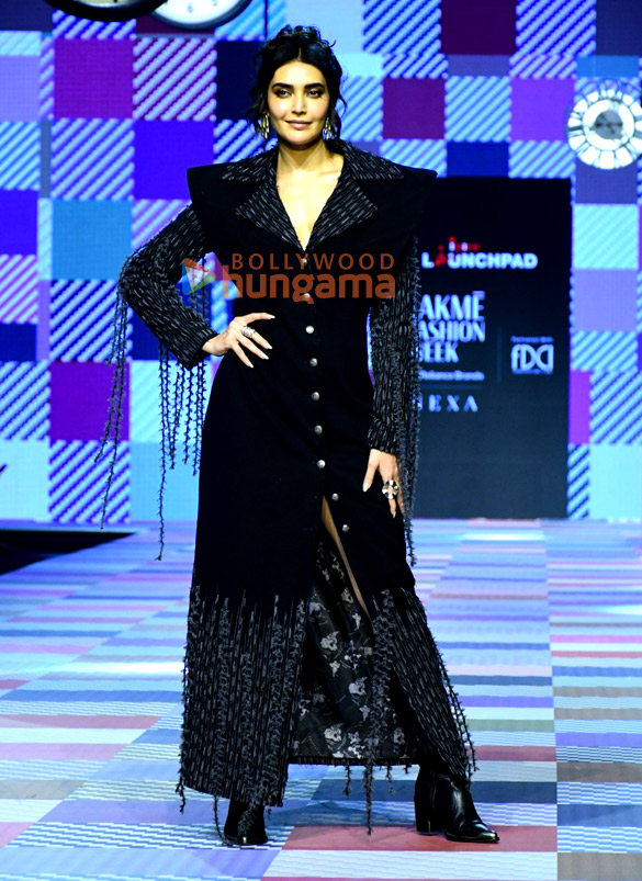 photos karishma tanna turns showstopper for lakme fashion week 2024 2