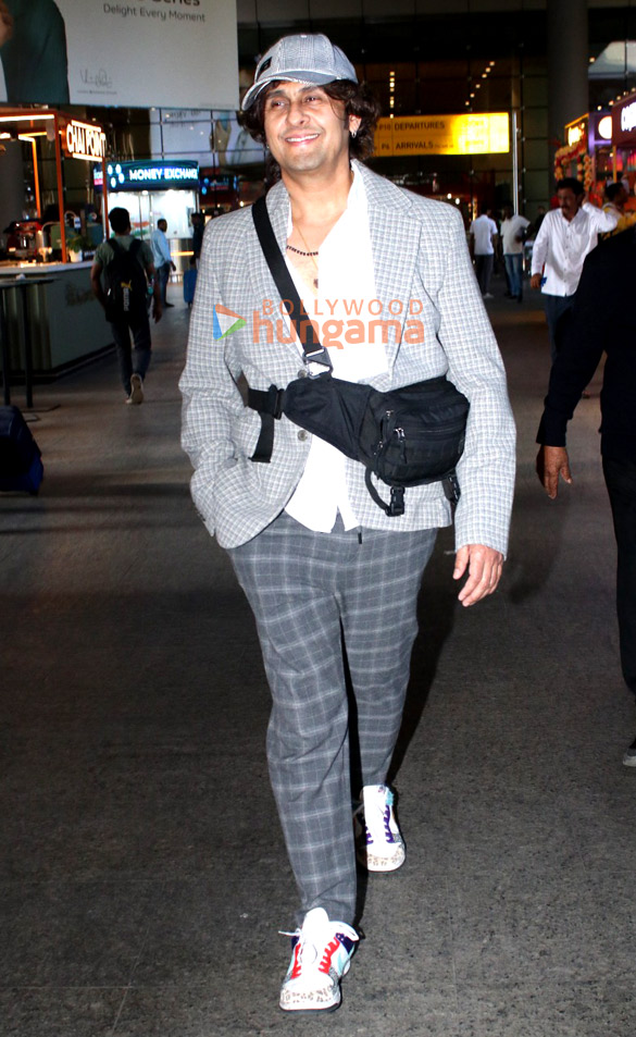 photos katrina kaif kriti kharbanda disha patani and others snapped at the airport 1
