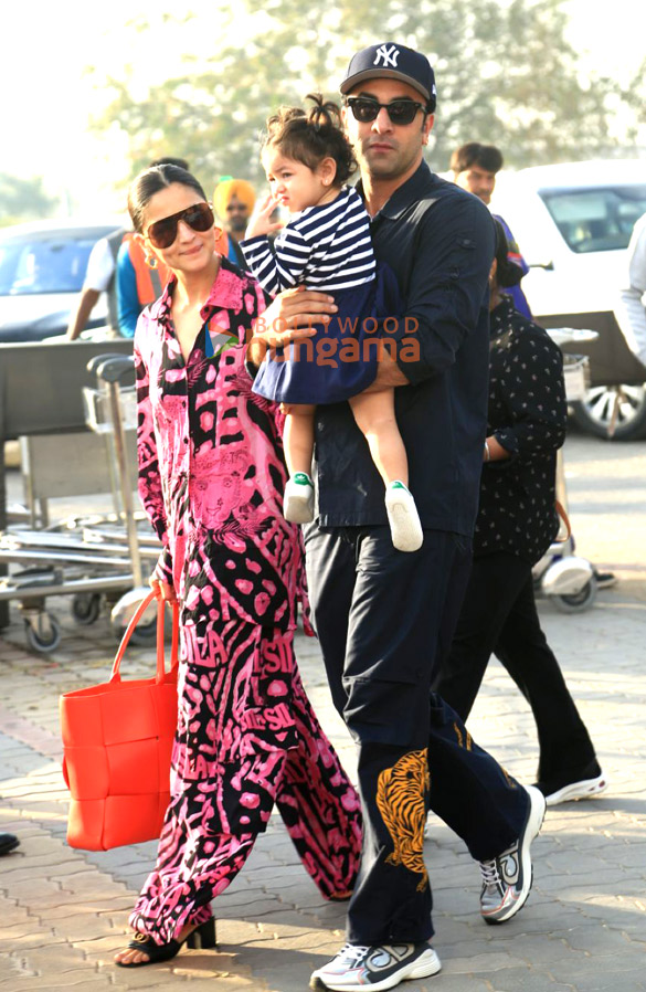 photos katrina kaif vicky kaushal ranbir kapoor alia bhatt and others snapped leaving from jamnagar airport 1 3