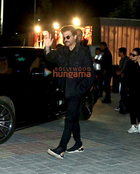 photos katrina kaif vicky kaushal ranbir kapoor alia bhatt and others snapped leaving from jamnagar airport 18