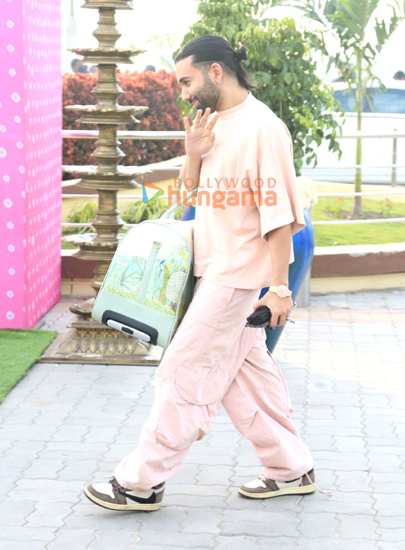 photos katrina kaif vicky kaushal ranbir kapoor alia bhatt and others snapped leaving from jamnagar airport 2 3