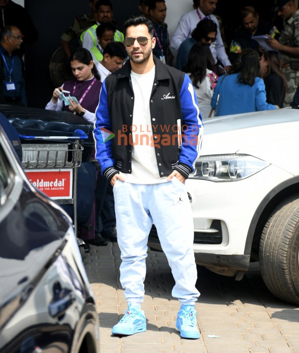 photos kiara advani sidharth malhotra ananya panday and others snapped at kalina airport as they leave for anant ambani radhika merchants wedding 2 5