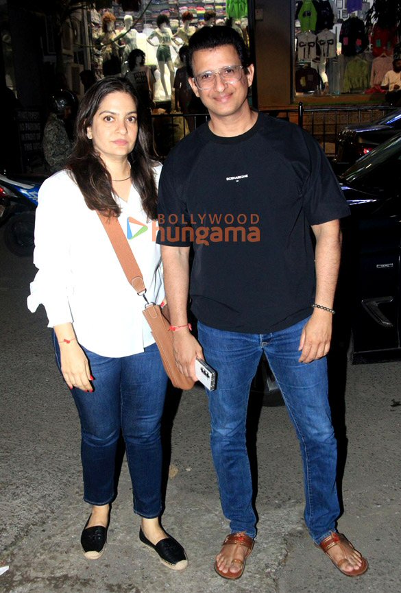 photos kunal kemmu soha ali khan pratik gandhi divyendu sharma and others snapped at madgaon express screening 5