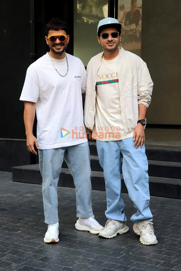 photos kunal kemmu and divyendu sharma snapped promoting their film madgaon express 4