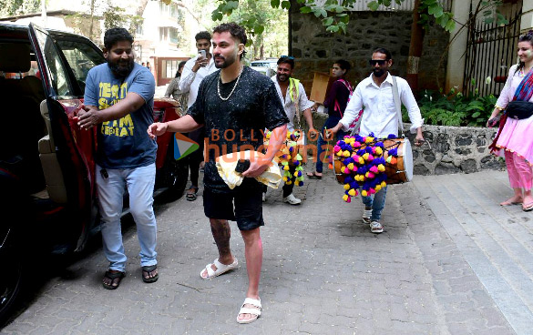 Photos: Kunal Kemmu and Soha Ali Khan celebrate Holi in Bandra