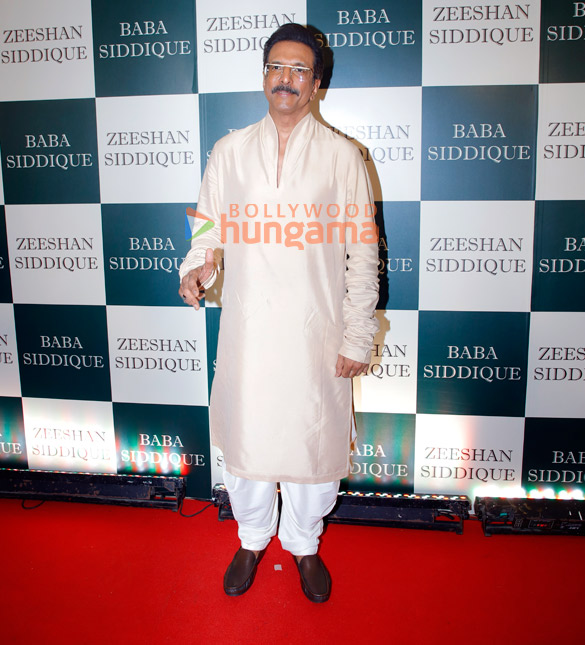 photos salman khan iulia vantur siddhant chaturvedi and others snapped at baba siddiques iftar party 12