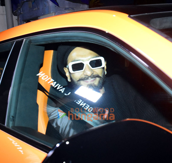 photos salman khan shah rukh khan and ranveer singh snapped at kalina airport 9