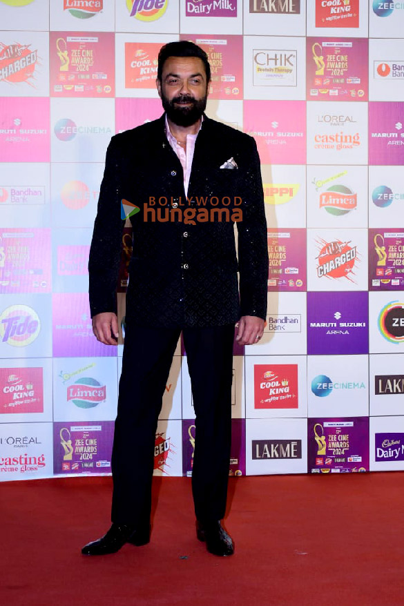 photos shah rukh khan bobby deol sanjana sanghi and others snapped at zee cine awards 2024 1