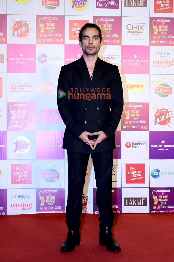 photos shah rukh khan bobby deol sanjana sanghi and others snapped at zee cine awards 2024 11 2