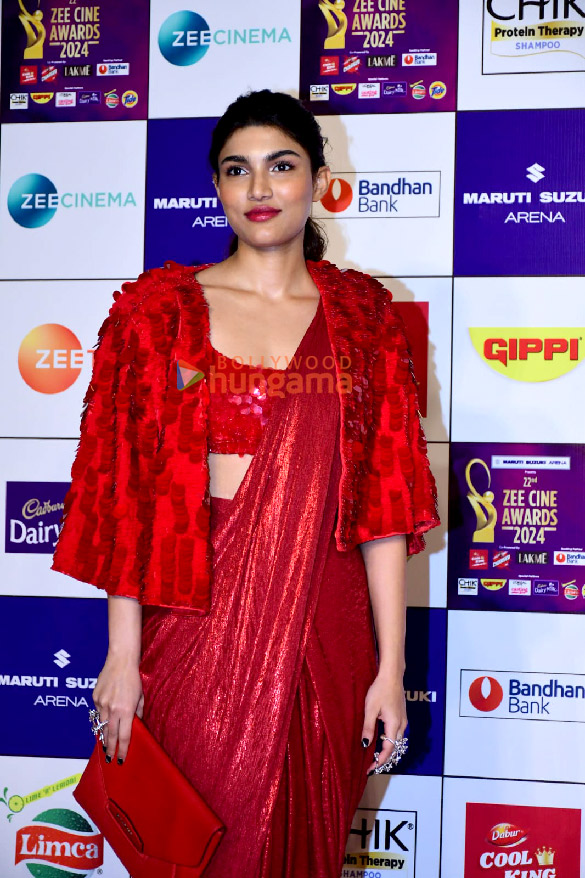 photos shah rukh khan bobby deol sanjana sanghi and others snapped at zee cine awards 2024 24