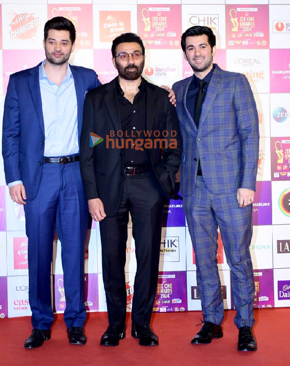 photos shah rukh khan bobby deol sanjana sanghi and others snapped at zee cine awards 2024 31